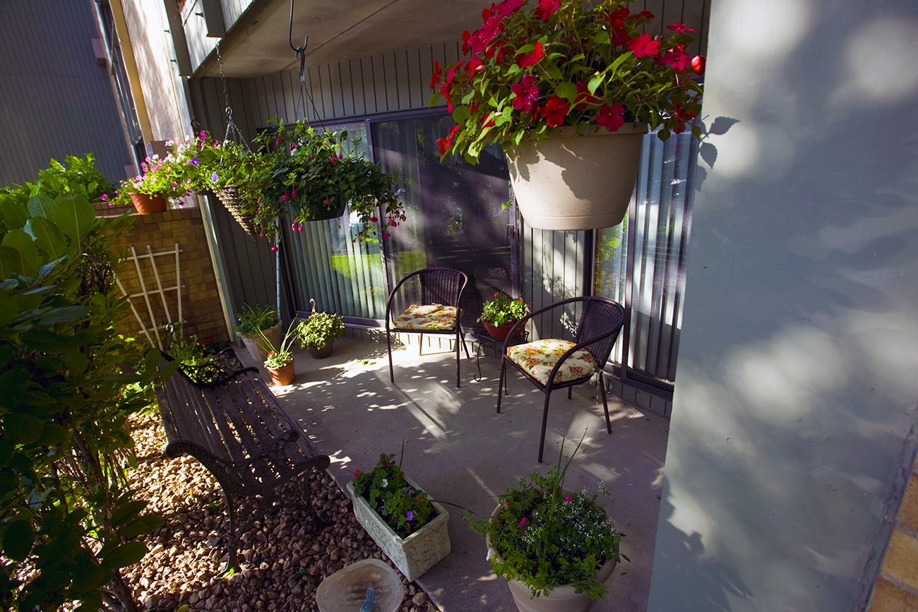 Spacious Private Patio in Apartment in Inver Grove Heights, MN